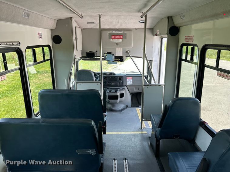 image for item FC2803 2012 Ford E350 Super Duty shuttle bus