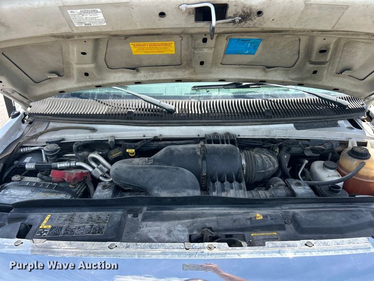 image for item FC2803 2012 Ford E350 Super Duty shuttle bus