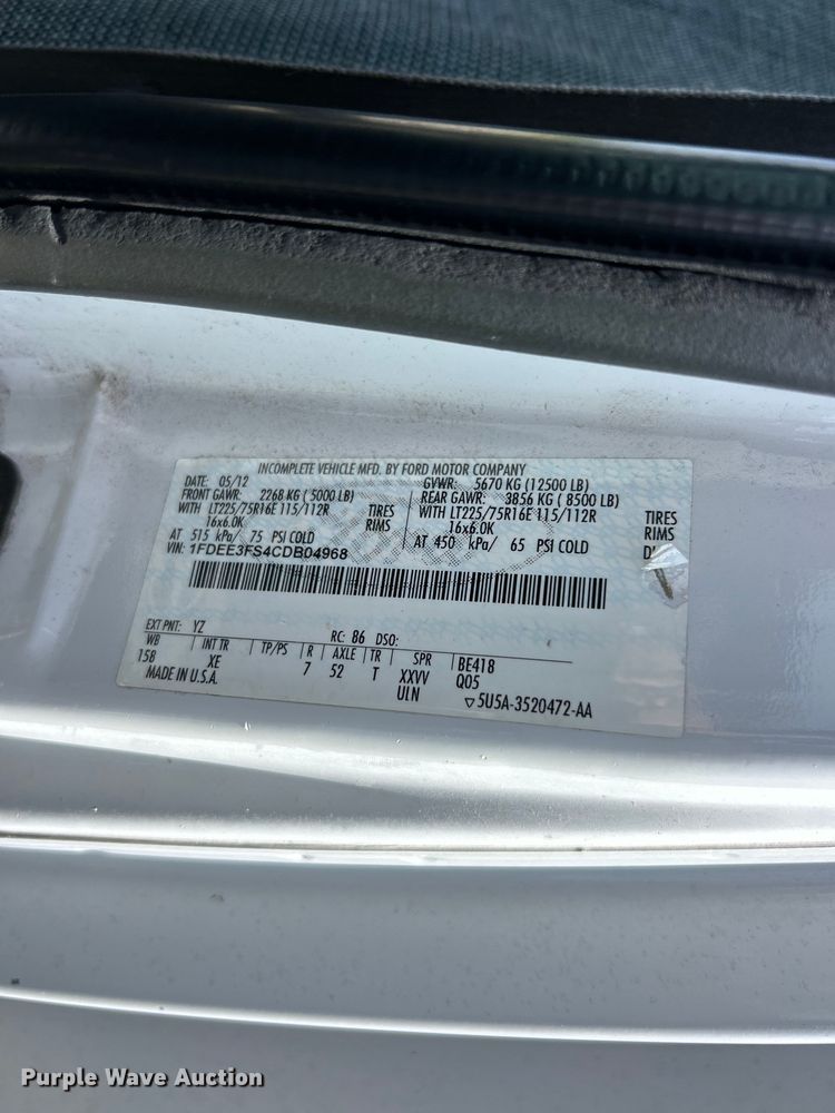 image for item FC2803 2012 Ford E350 Super Duty shuttle bus