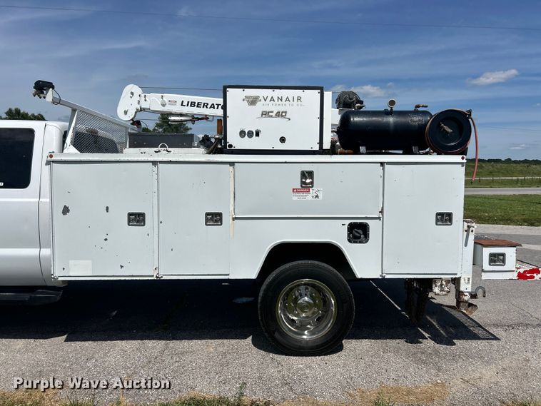 image for item FC2806 2012 Ford F550 XLT Super Duty Ext. Cab utility / service truck
