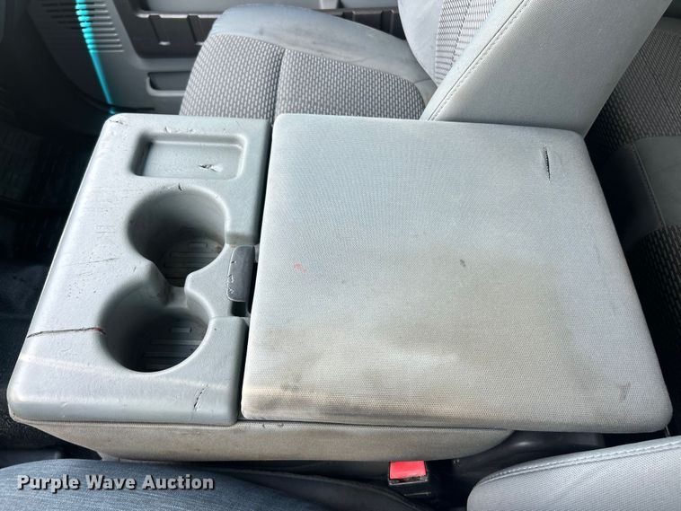 image for item FC2806 2012 Ford F550 XLT Super Duty Ext. Cab utility / service truck