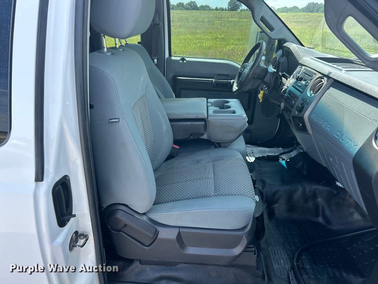 image for item FC2806 2012 Ford F550 XLT Super Duty Ext. Cab utility / service truck