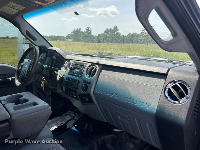 image for item FC2806 2012 Ford F550 XLT Super Duty Ext. Cab utility / service truck