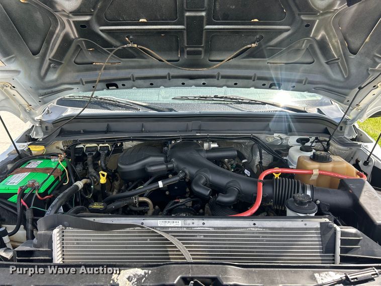 image for item FC2806 2012 Ford F550 XLT Super Duty Ext. Cab utility / service truck