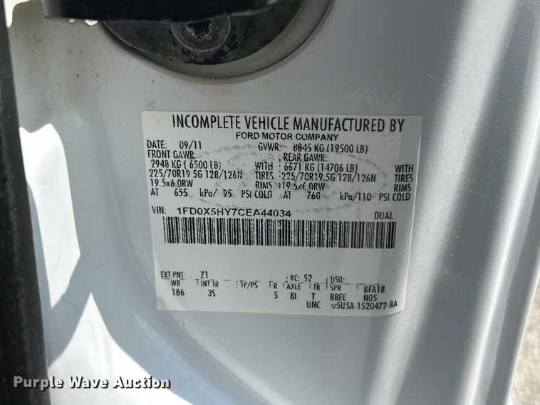 image for item FC2806 2012 Ford F550 XLT Super Duty Ext. Cab utility / service truck