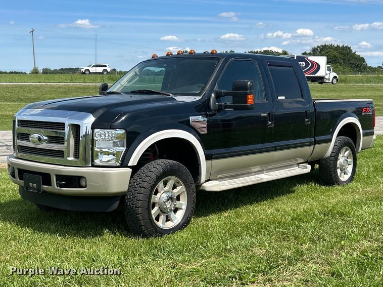 image for item FC2807 2010 Ford F250 Super Duty King Ranch Lariat Crew Cab pickup truck
