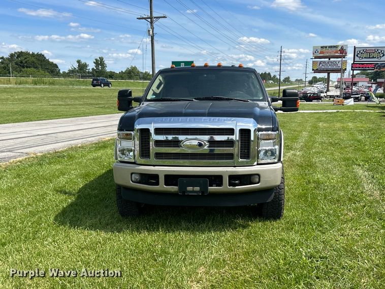 image for item FC2807 2010 Ford F250 Super Duty King Ranch Lariat Crew Cab pickup truck