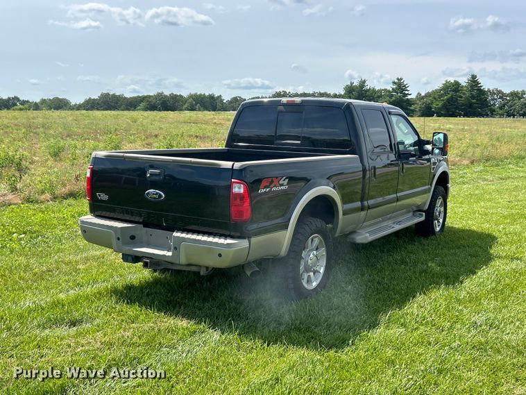 image for item FC2807 2010 Ford F250 Super Duty King Ranch Lariat Crew Cab pickup truck