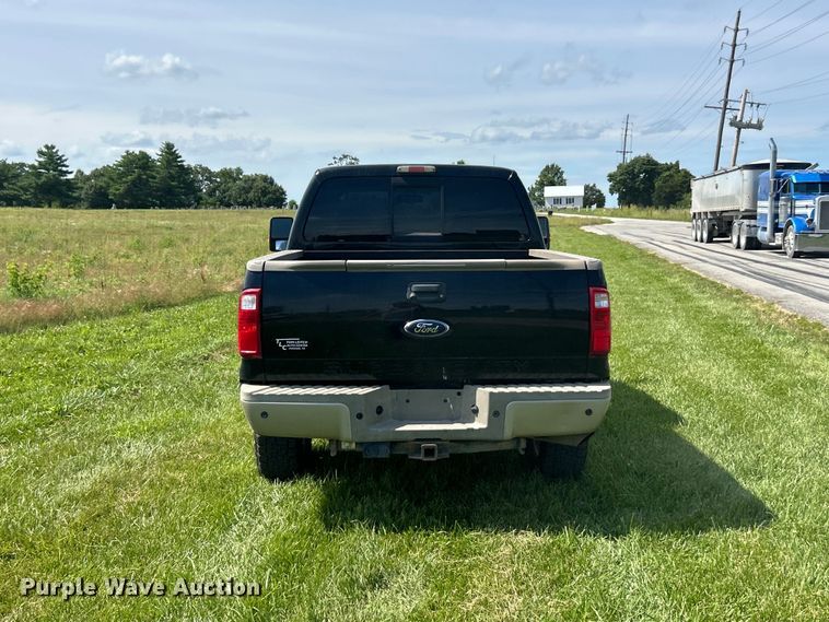 image for item FC2807 2010 Ford F250 Super Duty King Ranch Lariat Crew Cab pickup truck