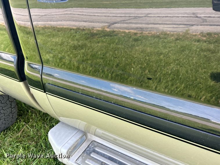 image for item FC2807 2010 Ford F250 Super Duty King Ranch Lariat Crew Cab pickup truck