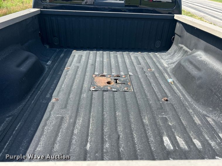 image for item FC2807 2010 Ford F250 Super Duty King Ranch Lariat Crew Cab pickup truck