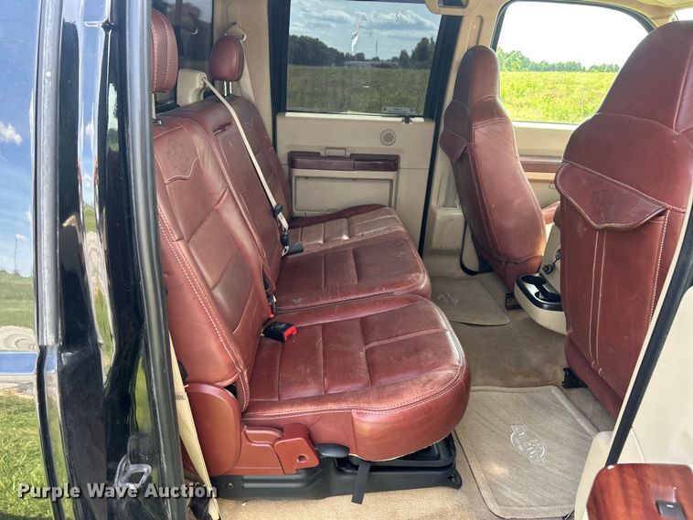 image for item FC2807 2010 Ford F250 Super Duty King Ranch Lariat Crew Cab pickup truck