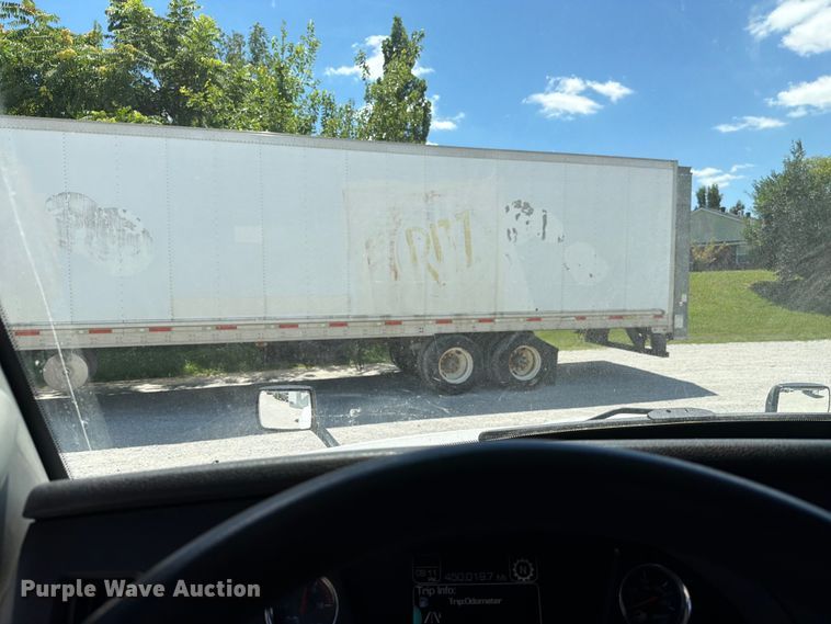 image for item FC3143 2021 Kenworth T680 semi truck