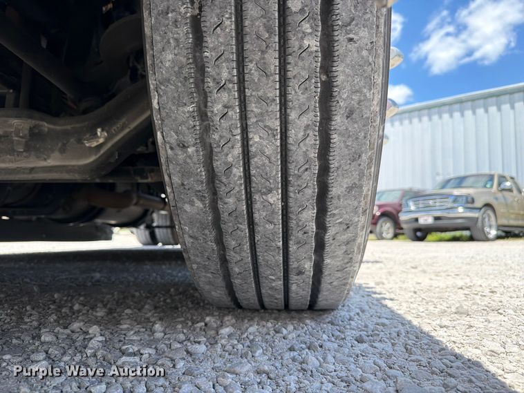 image for item FC3143 2021 Kenworth T680 semi truck