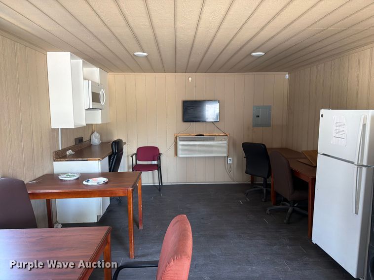 image for item FC3162 Mobile office