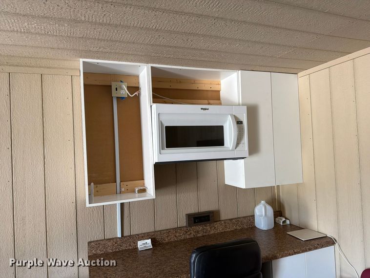 image for item FC3162 Mobile office