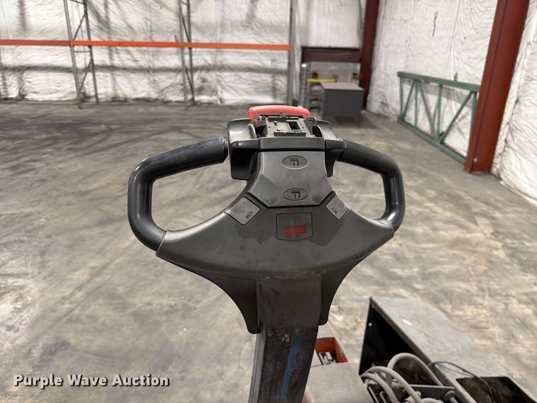 image for item FC3163 (4) pallet jacks
