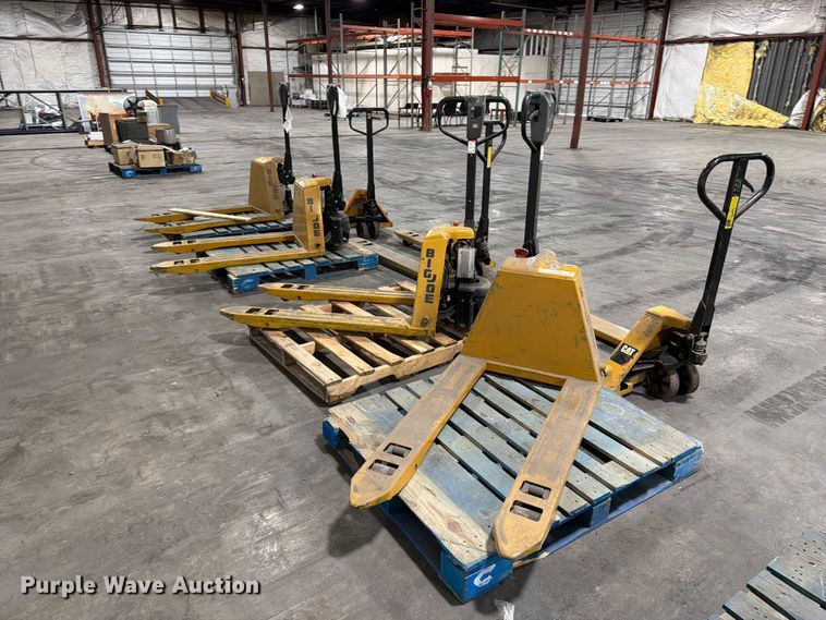 image for item FC3164 (6) pallet jacks