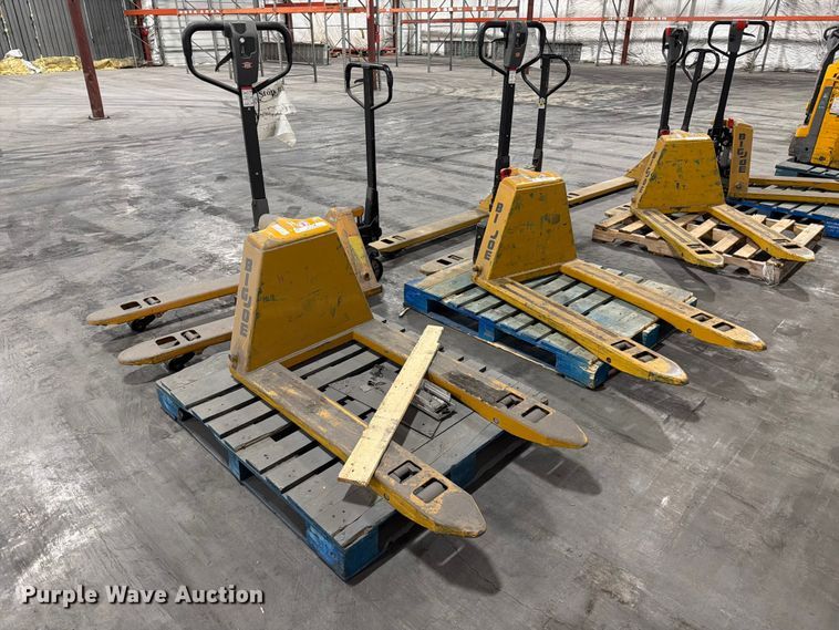image for item FC3164 (6) pallet jacks