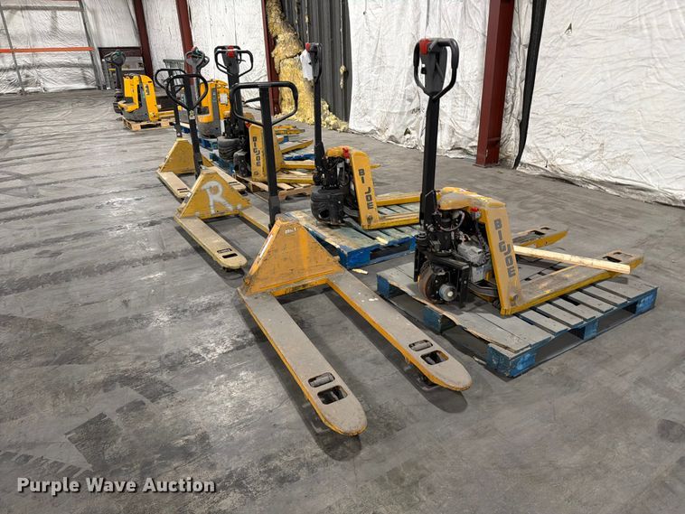 image for item FC3164 (6) pallet jacks
