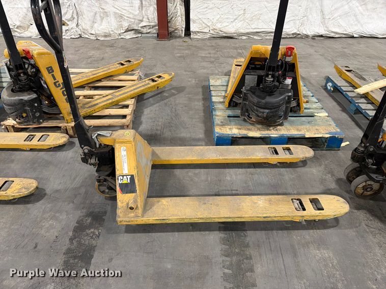image for item FC3164 (6) pallet jacks