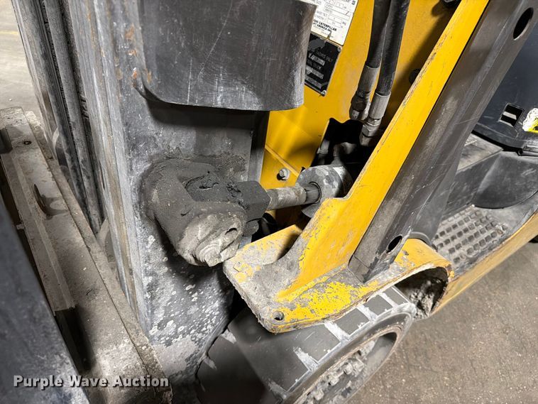 image for item FC3168 Caterpillar 2C5000 forklift