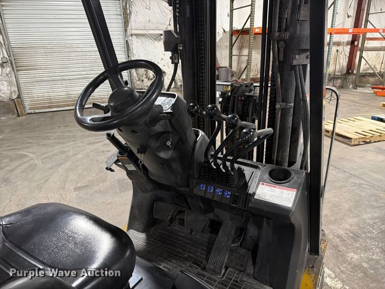 image for item FC3168 Caterpillar 2C5000 forklift