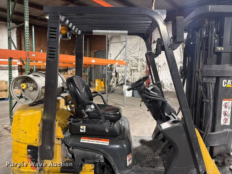image for item FC3168 Caterpillar 2C5000 forklift