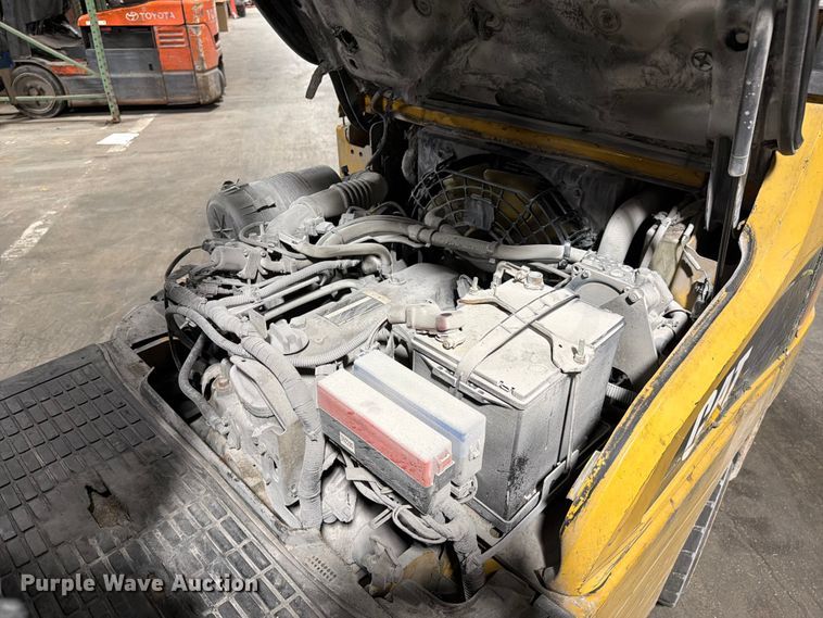 image for item FC3168 Caterpillar 2C5000 forklift