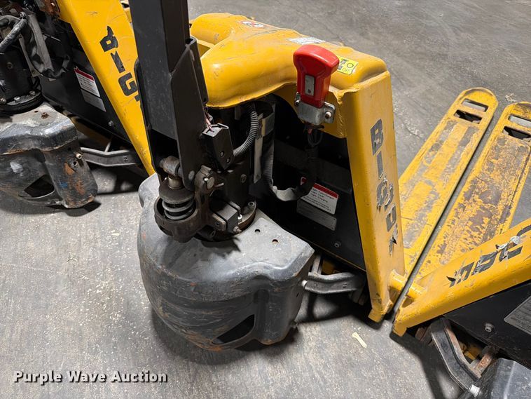 image for item FC3169 (5) Big Joe P-33 pallet jacks