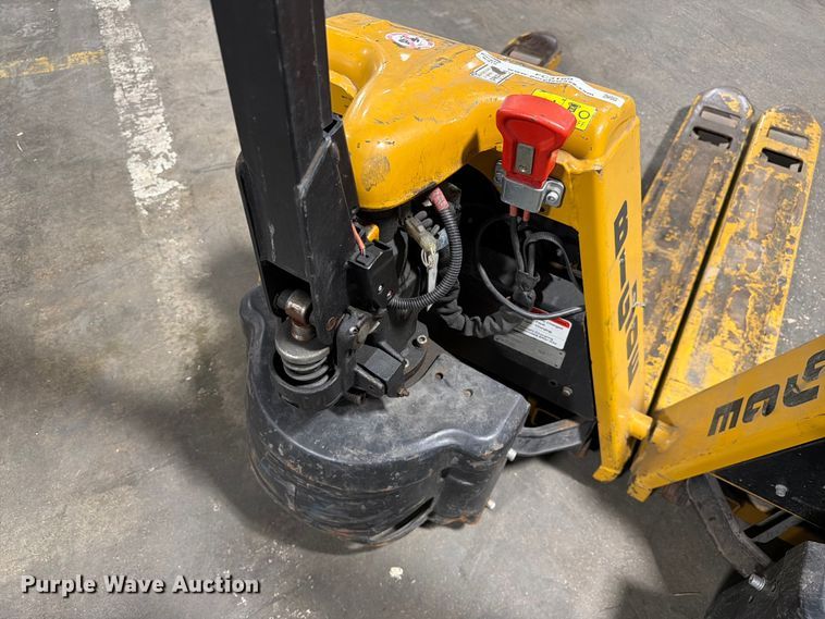 image for item FC3169 (5) Big Joe P-33 pallet jacks