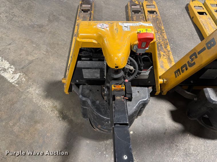 image for item FC3169 (5) Big Joe P-33 pallet jacks