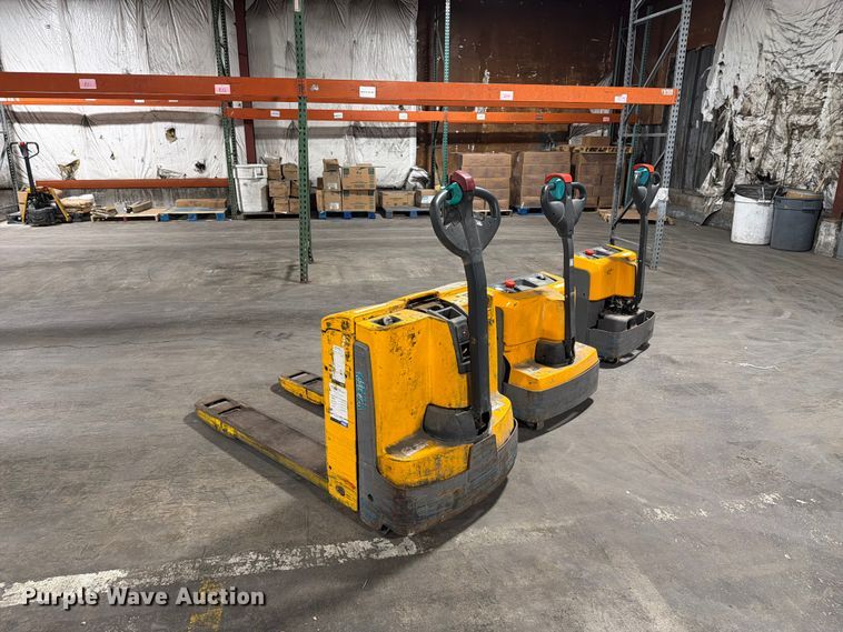 image for item FC3171 (3) Jungheinrich Electric Pallet Jacks