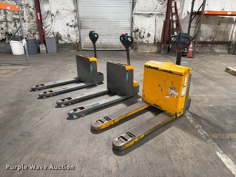 image for item FC3171 (3) Jungheinrich Electric Pallet Jacks