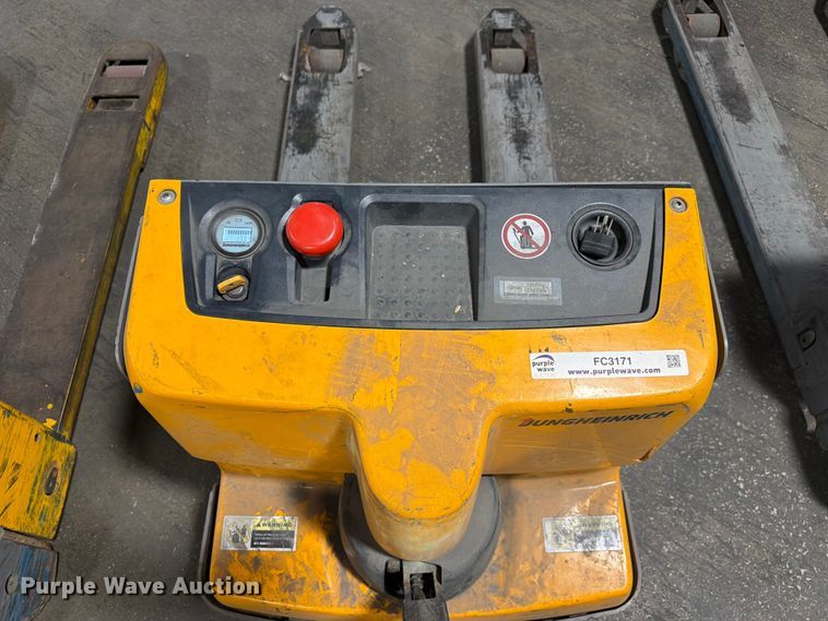 image for item FC3171 (3) Jungheinrich Electric Pallet Jacks