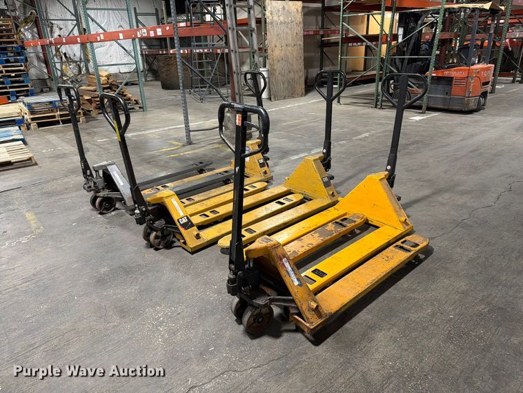image for item FC3173 (6) pallet jacks