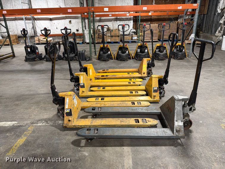 image for item FC3173 (6) pallet jacks