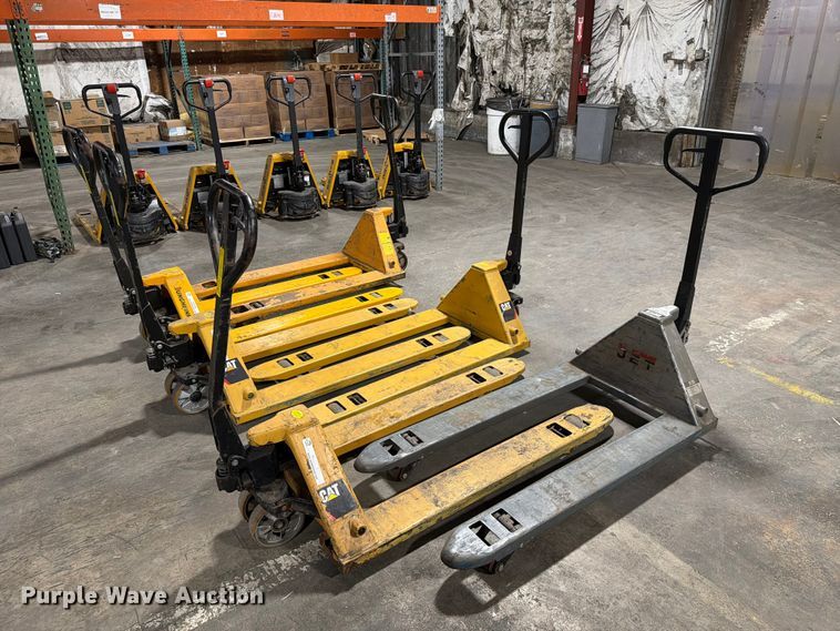 image for item FC3173 (6) pallet jacks