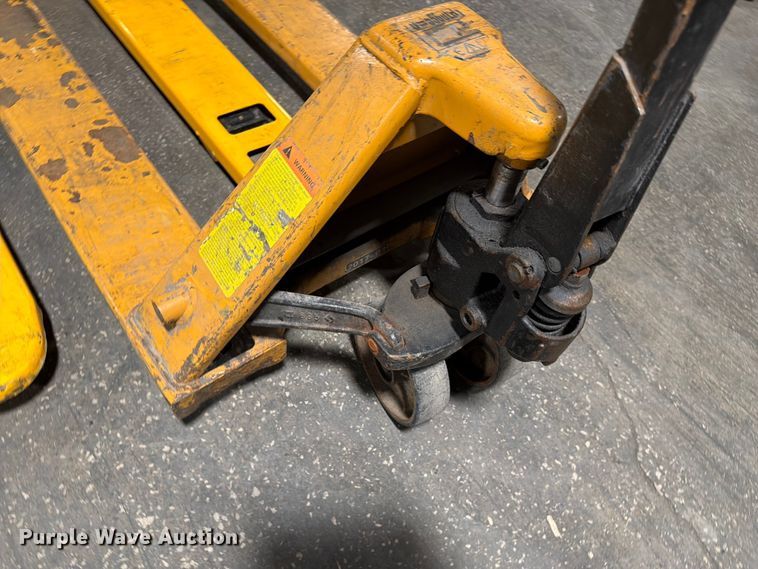 image for item FC3173 (6) pallet jacks
