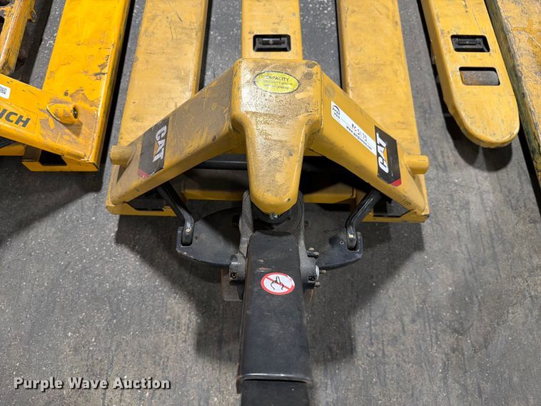 image for item FC3173 (6) pallet jacks