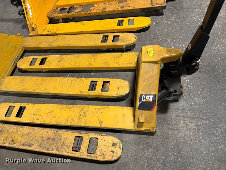 image for item FC3173 (6) pallet jacks