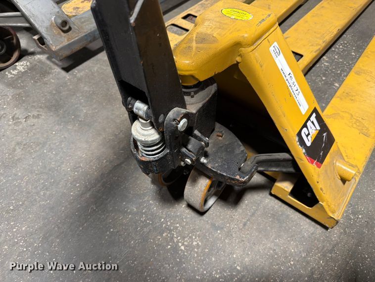image for item FC3173 (6) pallet jacks