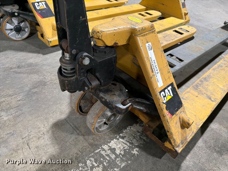 image for item FC3173 (6) pallet jacks