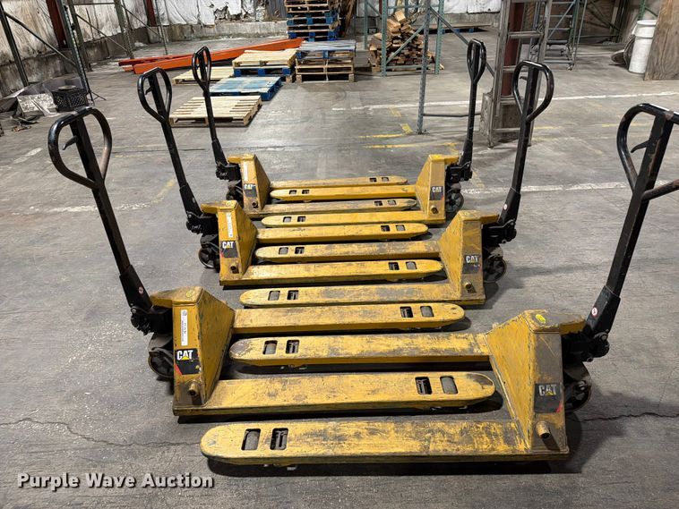 image for item FC3174 (6) Caterpillar pallet jacks