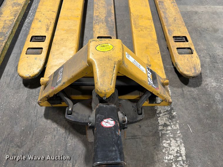 image for item FC3174 (6) Caterpillar pallet jacks