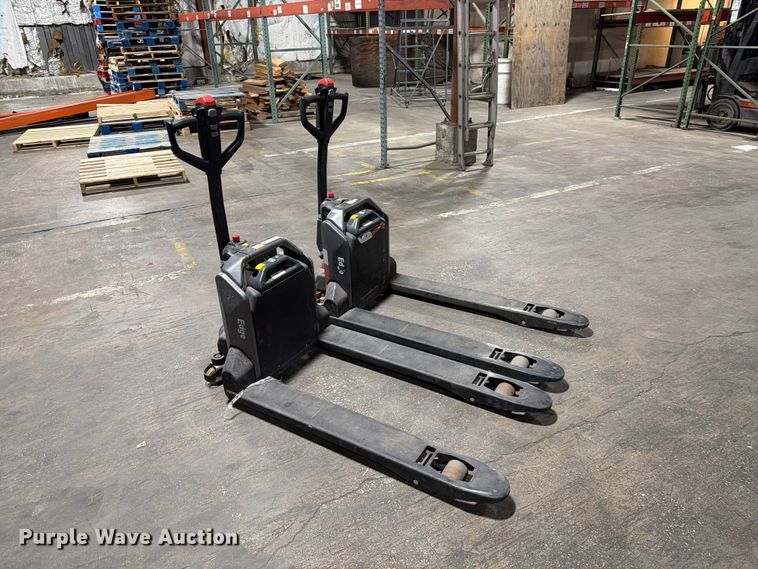 image for item FC3177 (2) 2024 Noblelift PTER33N pallet jack