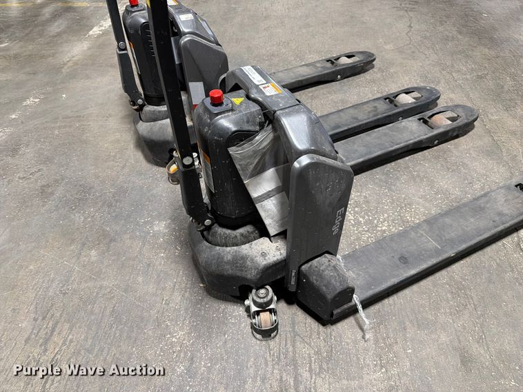 image for item FC3177 (2) 2024 Noblelift PTER33N pallet jack