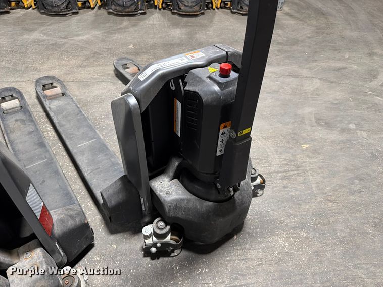 image for item FC3177 (2) 2024 Noblelift PTER33N pallet jack