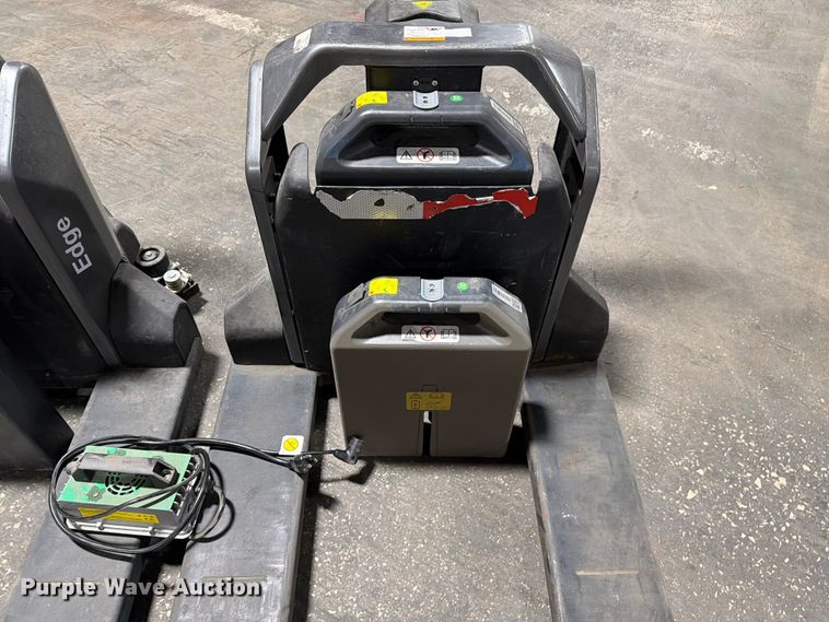 image for item FC3177 (2) 2024 Noblelift PTER33N pallet jack