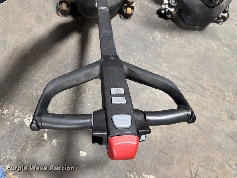 image for item FC3177 (2) 2024 Noblelift PTER33N pallet jack